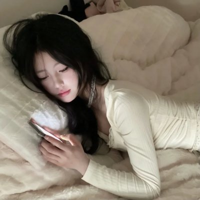 伴游女王